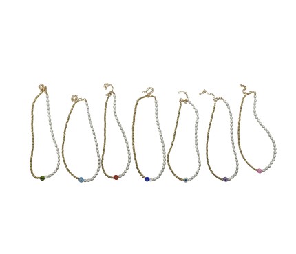 Lot de 35 colliers perles et Oeil de Ste Lucie